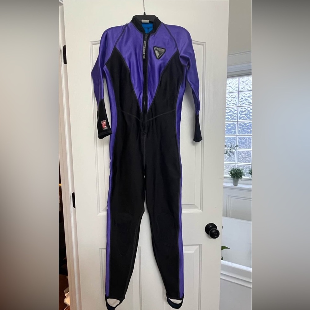 Henderson Tri Lam Women’s Black and Purple Wetsuit Size Ladies 8